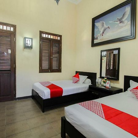 Oyo 1361 Singosari Family Residence Banyuwangi  Exterior photo