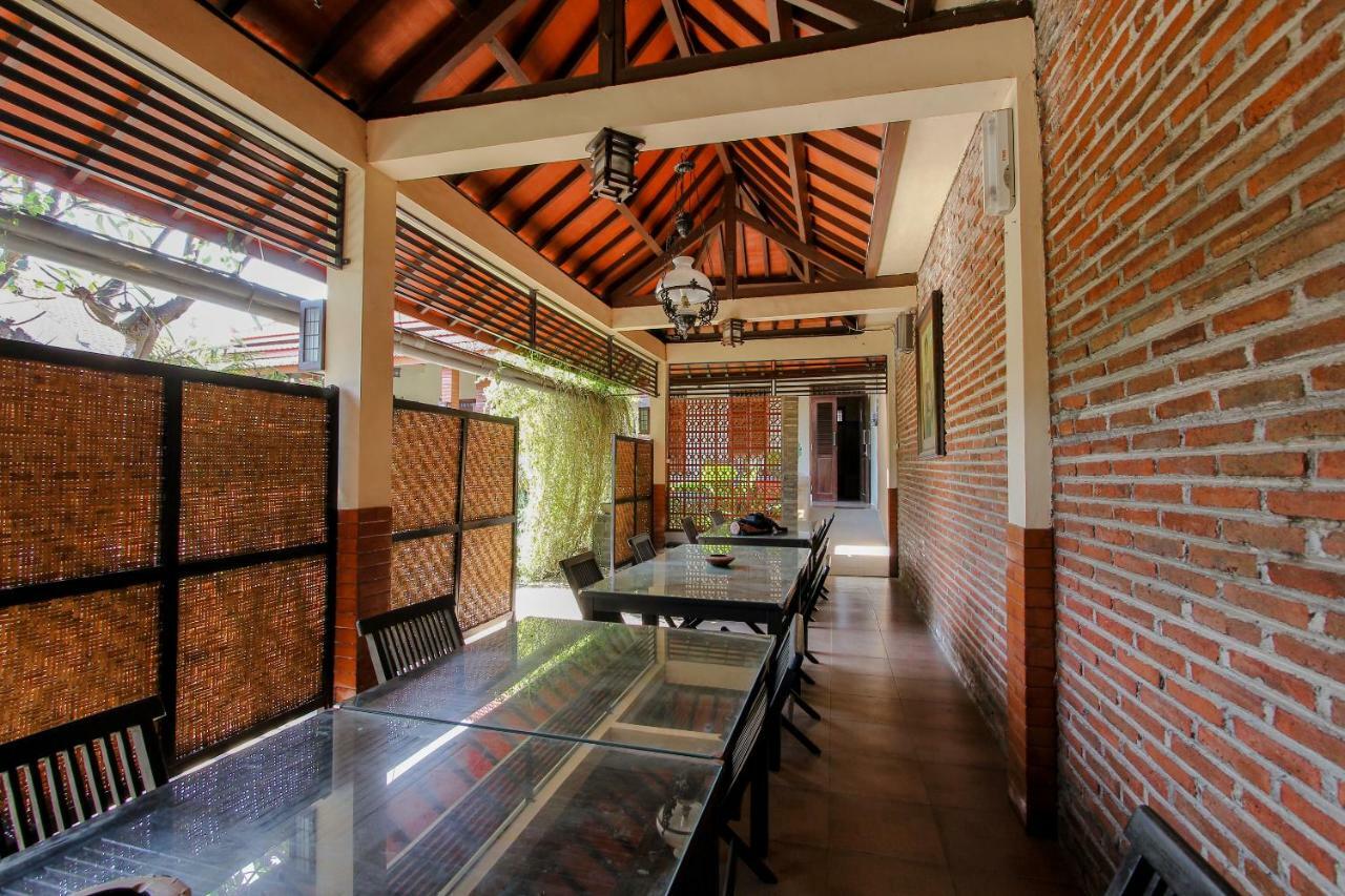 Oyo 1361 Singosari Family Residence Banyuwangi  Exterior photo