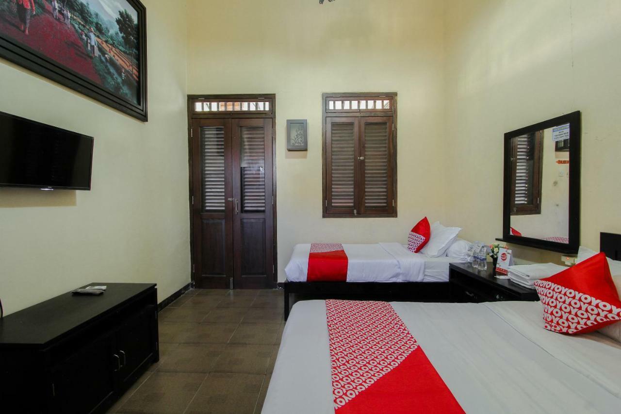 Oyo 1361 Singosari Family Residence Banyuwangi  Exterior photo